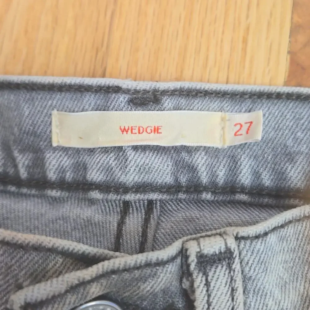 Levi Strauss & Co women's Gray Wedgie Size 27